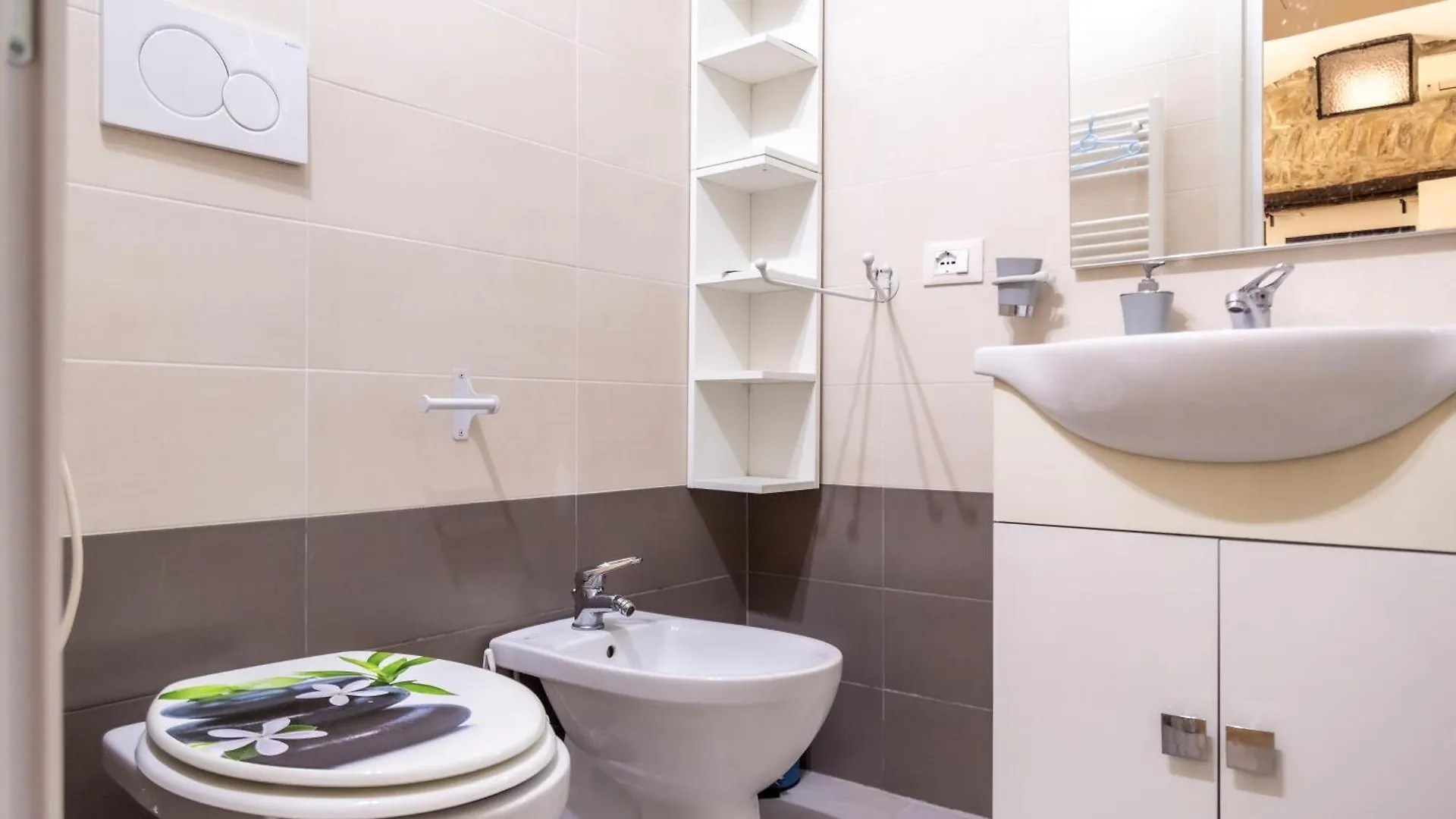 216B - Monolocale Lapigna Sanremo, Centro Storico Apartment