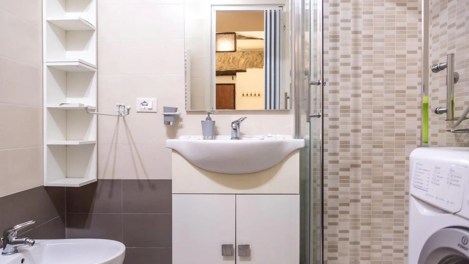 216B - Monolocale Lapigna Sanremo, Centro Storico Apartment Italy
