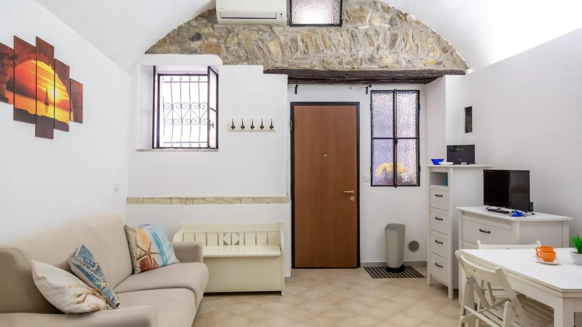 216B - Monolocale Lapigna Sanremo, Centro Storico Apartment