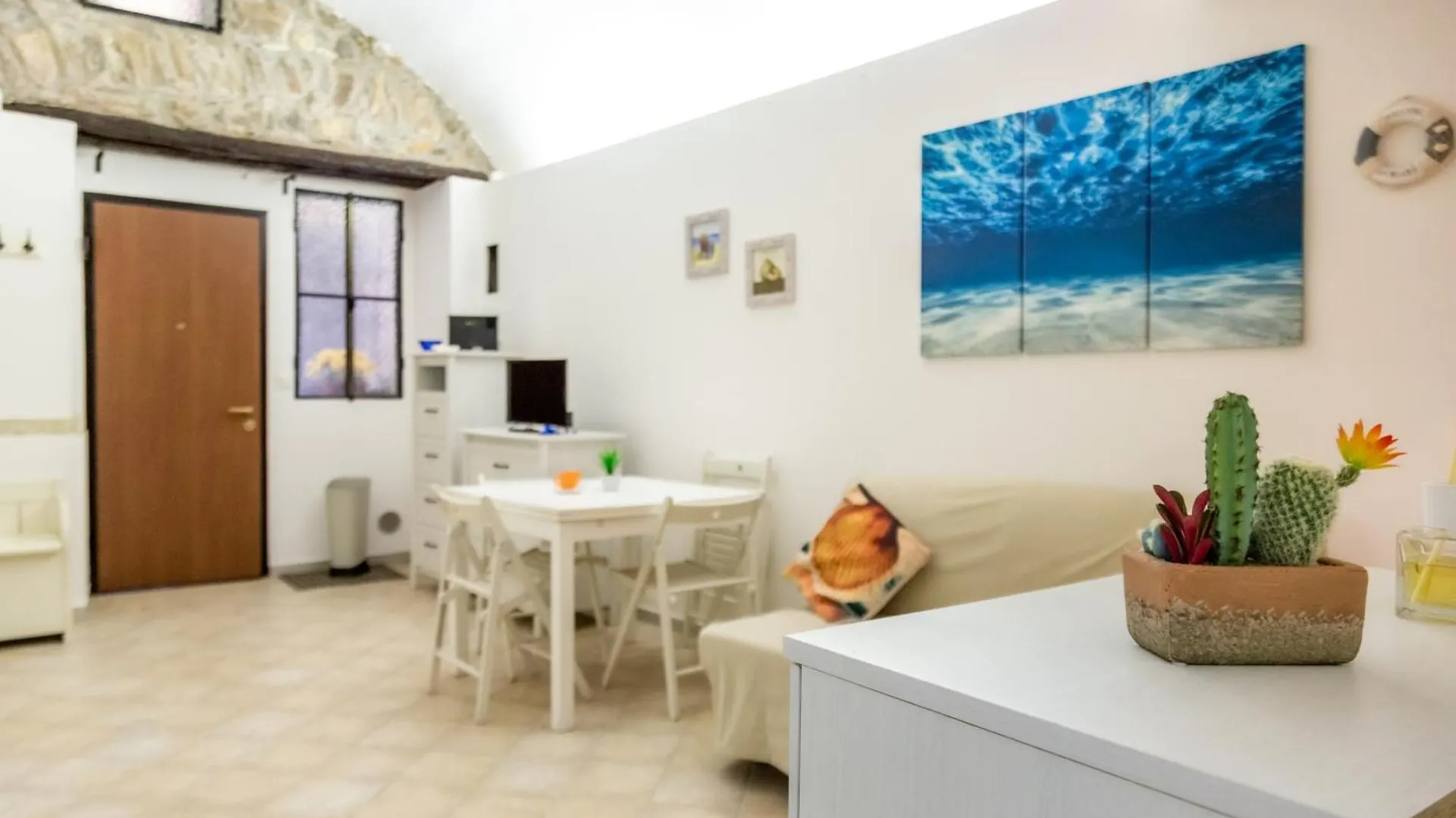 216B - Monolocale Lapigna Sanremo, Centro Storico Apartment